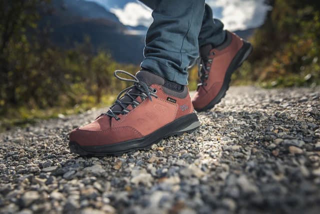 Gore-Tex buty: rewolucyjna technologia, która chroni przed deszczem i zimnem Gore-Tex buty: rewolucyjna technologia, która chroni przed deszczem i zimnem