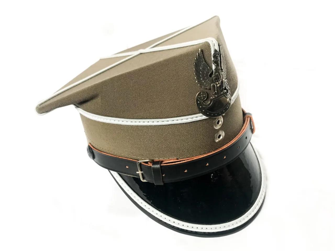 Rogatywka wojskowa: wygląd, historia i tajemnice tradycyjnej polskiej czapki Rogatywka wojskowa: wygląd, historia i tajemnice tradycyjnej polskiej czapki